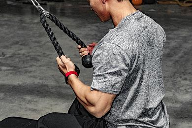 合作射击游戏《战锤40K：暗潮》PS5版在台湾通过评级